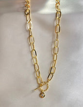 Load image into Gallery viewer, Chain Evil Eye Necklace
